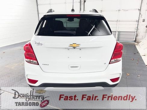 Used 2019 Chevrolet Trax LT w/ LT Convenience Package image 7