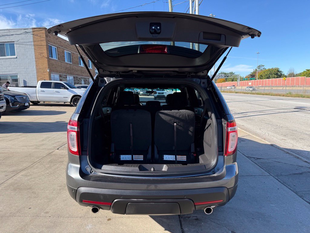 Used 2015 Ford Explorer XLT FWD image 18