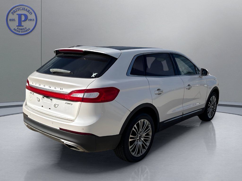 Used 2018 Lincoln MKX Reserve AWD/4WD image 7