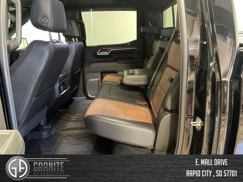 Used 2024 Chevrolet Silverado 1500 High Country image 29