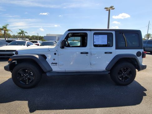 Used 2022 Jeep Wrangler Unlimited Sport AWD/4WD image 7