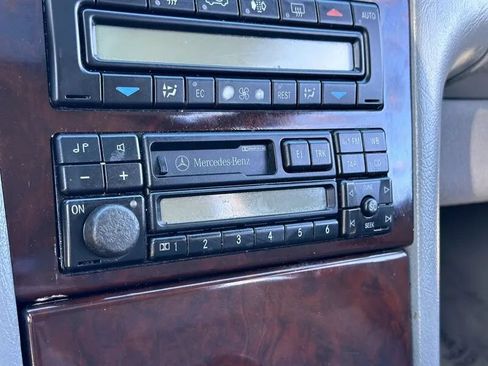 Used 1997 Mercedes-Benz E 320 Sedan image 36