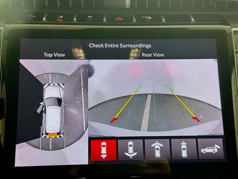 Used 2023 Jeep Grand Cherokee L Limited w/ Luxury Tech Group II image 23