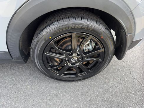 Used 2021 Nissan Kicks SR w/ SR Premium Package image 24