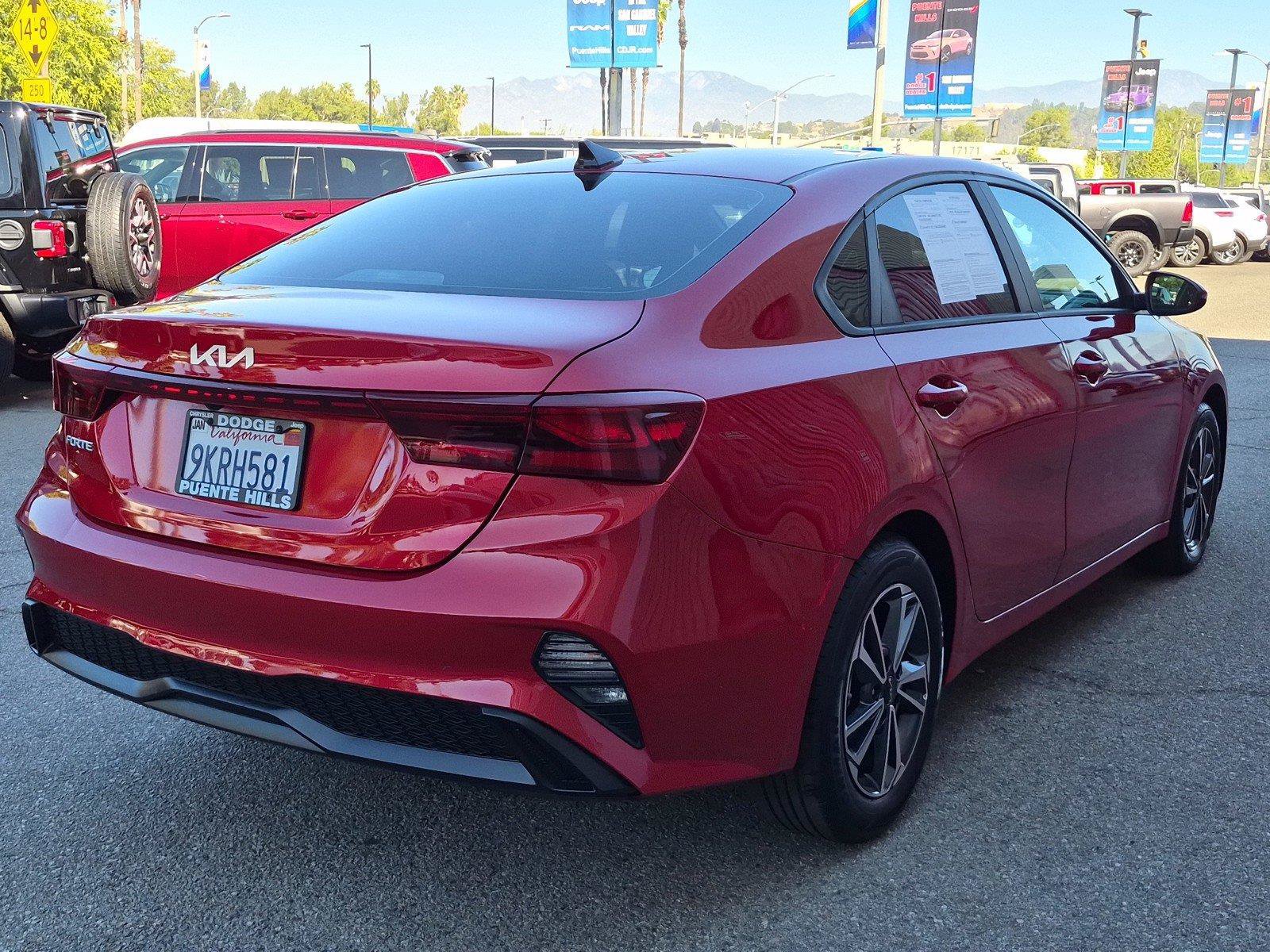 Used 2024 Kia Forte LXS w/ LXS Technology Package FWD image 6
