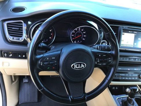 Used 2015 Kia Sedona SX FWD image 25