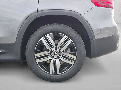Used 2024 Mercedes-Benz EQB 300 4MATIC image 22