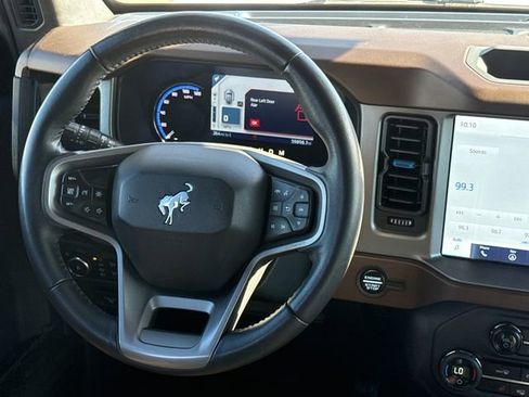 Used 2023 Ford Bronco Outer Banks image 14
