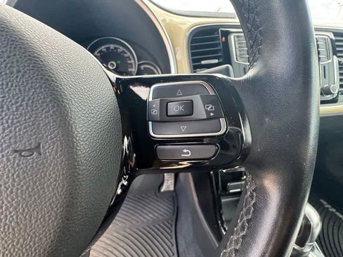 Used 2019 Volkswagen Beetle 2.0T Final Edition SEL FWD image 18