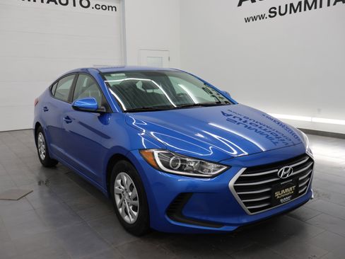 Used 2018 Hyundai Elantra SE FWD image 3