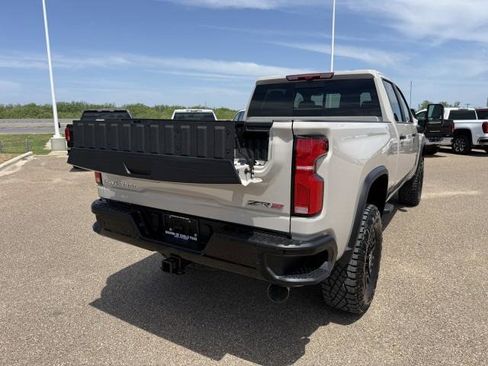 New 2026 Chevrolet Silverado 2500 ZR2 AWD/4WD image 10