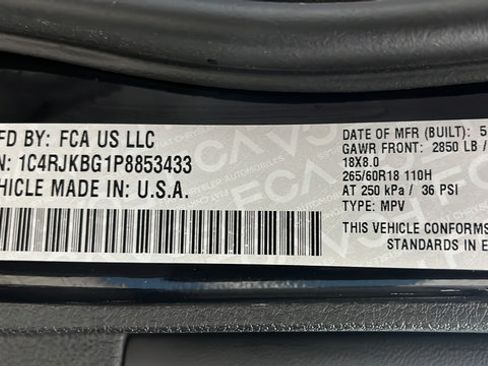 Used 2023 Jeep Grand Cherokee L Limited AWD/4WD image 30