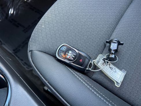 Used 2025 Buick Encore GX Preferred image 22