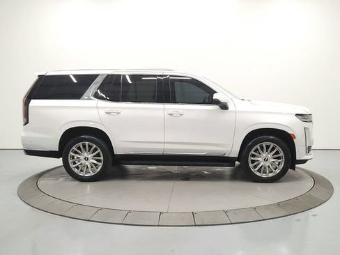 Used 2023 Cadillac Escalade Premium Luxury AWD/4WD image 8
