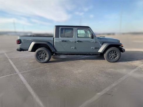 New 2026 Jeep Gladiator Sport image 14