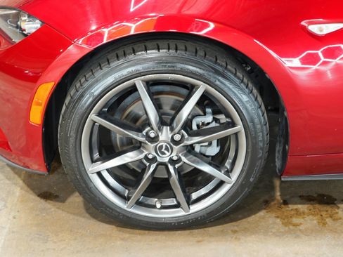 Used 2019 MAZDA MX-5 Miata Grand Touring RWD image 59