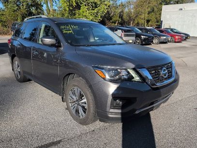 Used 2020 Nissan Pathfinder SV