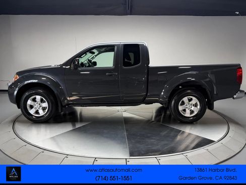 Used 2013 Nissan Frontier SV AWD/4WD image 4