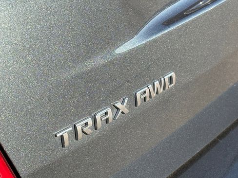 Used 2022 Chevrolet Trax LS w/ Tint and Cruise Package image 10