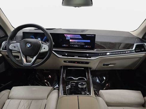 Used 2024 BMW X7 xDrive40i w/ Executive Package AWD/4WD image 9