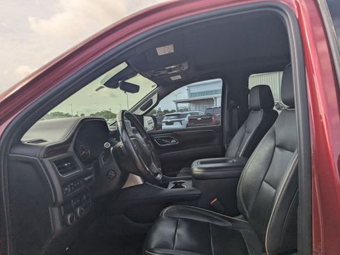 Used 2021 Chevrolet Tahoe Premier w/ Premium Package RWD image 12