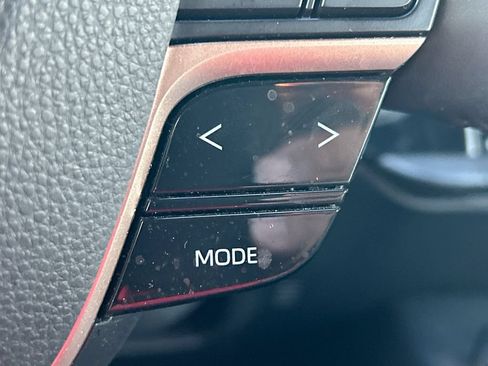 Used 2023 Toyota Crown AWD/4WD image 18