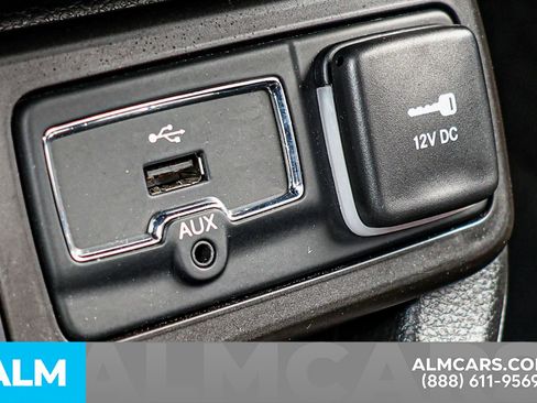 Used 2023 Jeep Renegade Trailhawk image 40