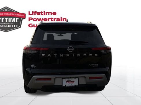 Certified 2025 Nissan Pathfinder Platinum AWD/4WD image 4