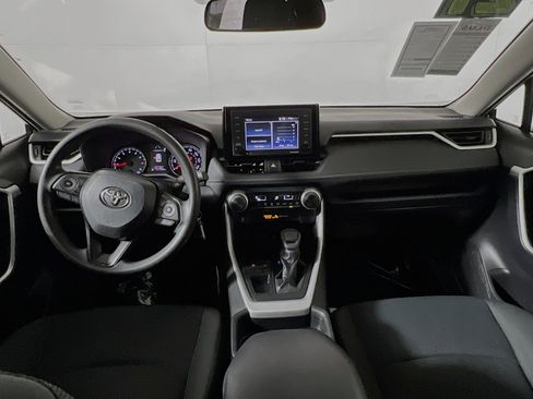 Used 2021 Toyota RAV4 LE image 29