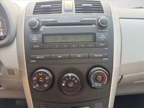 Used 2010 Toyota Corolla LE FWD image 18