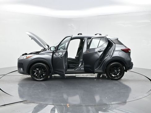 Used 2024 Nissan Kicks SV w/ Interior Electronics Package FWD image 27