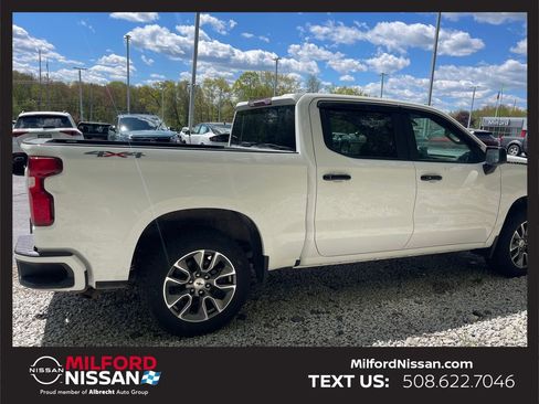 Used 2022 Chevrolet Silverado 1500 RST w/ Bed Protection Package AWD/4WD image 6