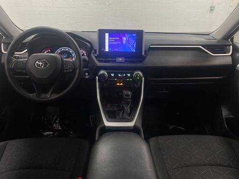 Used 2024 Toyota RAV4 XLE FWD image 15
