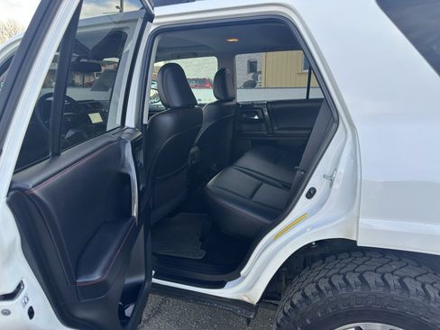 Used 2016 Toyota 4Runner Trail Premium image 18