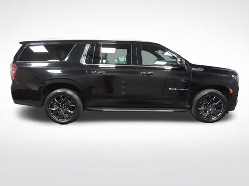Used 2023 Chevrolet Suburban High Country RWD image 6