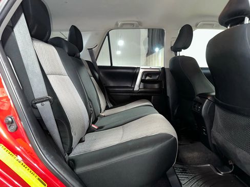 Used 2016 Toyota 4Runner SR5 image 29