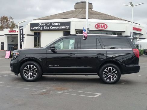 Used 2025 Ford Expedition Platinum AWD/4WD image 6