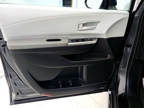 Certified 2025 Toyota Sienna LE AWD/4WD image 24