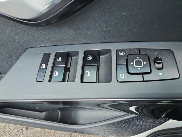 Used 2023 Kia Niro EX FWD image 25