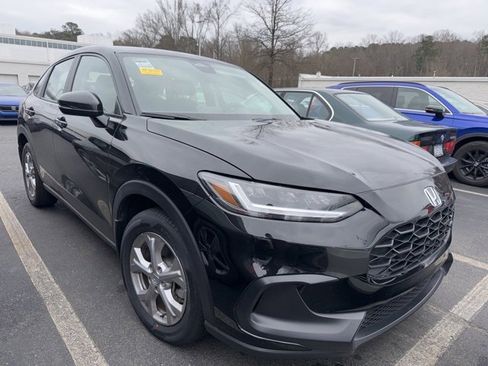 Certified 2024 Honda HR-V LX image 2