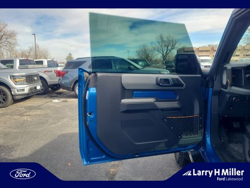 Used 2022 Ford Bronco Badlands image 13