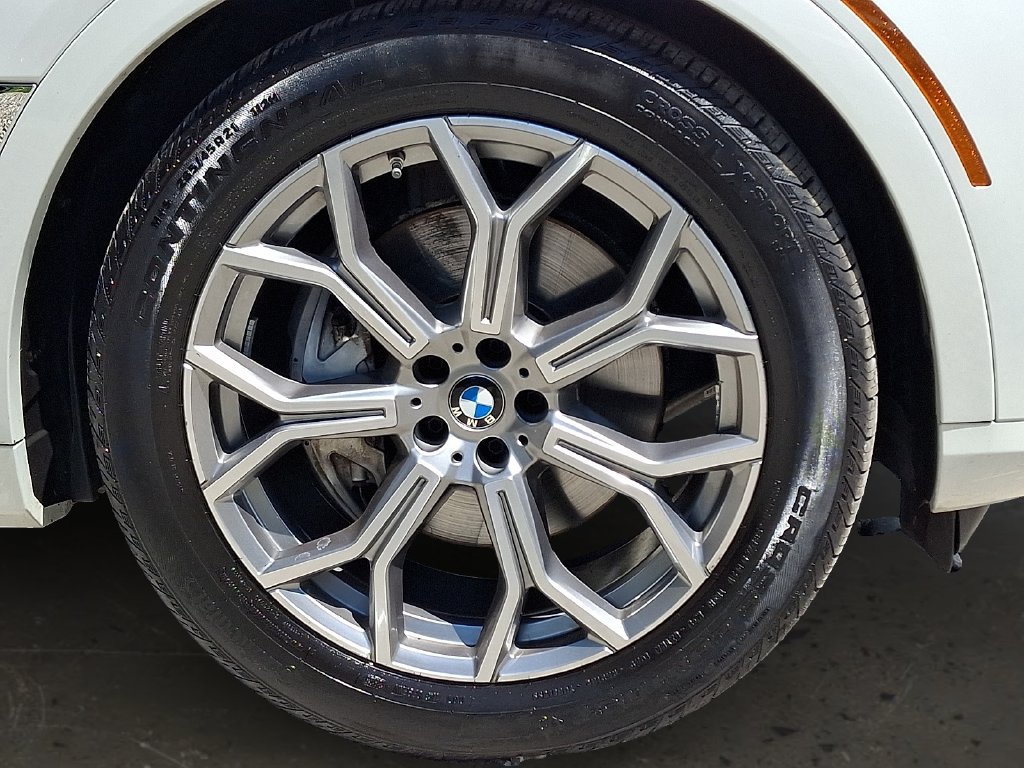 Used 2025 BMW X7 xDrive40i w/ Executive Package AWD/4WD image 9