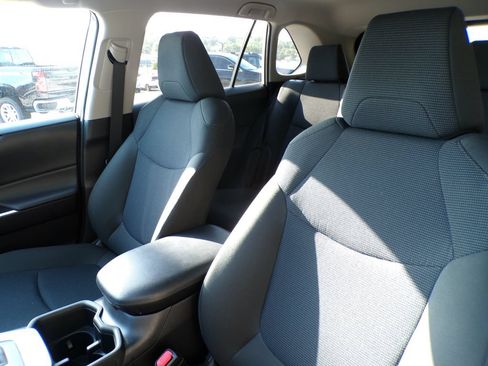 Used 2024 Toyota RAV4 LE AWD/4WD image 11