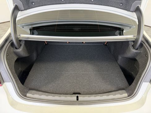 Used 2026 BMW 330i Sedan w/ M Sport Package image 32