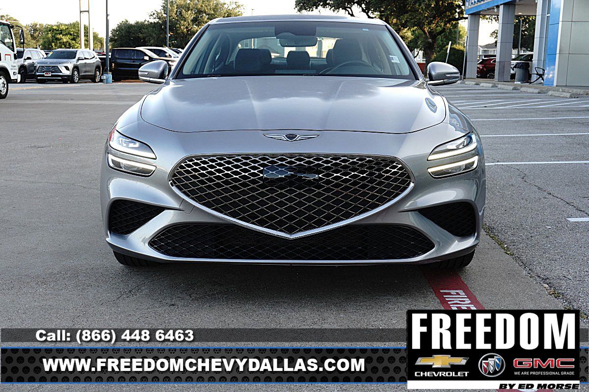 Used 2025 Genesis G70 2.5T RWD image 2