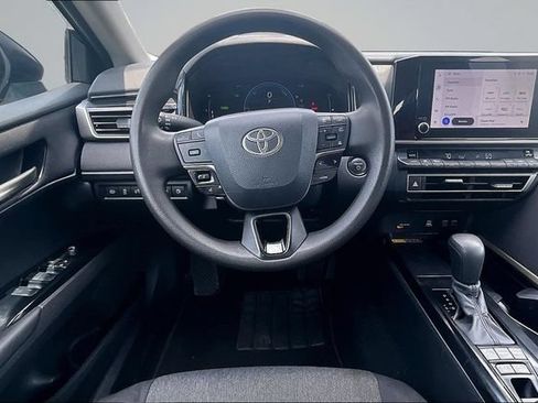 Used 2025 Toyota Camry LE FWD image 10