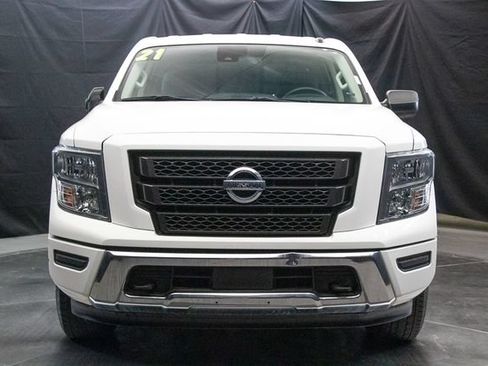 Used 2021 Nissan Titan SV w/ Accessory Utility Package AWD/4WD image 5