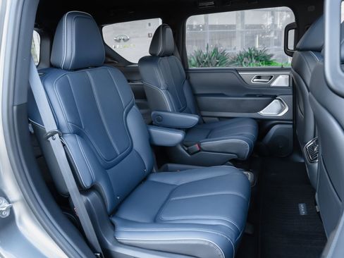 New 2026 INFINITI QX80 4WD image 30