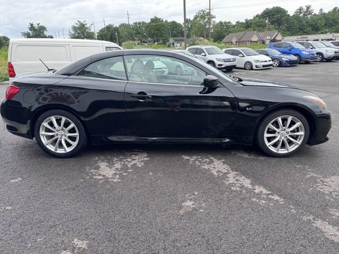 Used 2014 INFINITI Q60 Convertible w/ Premium Package RWD image 5