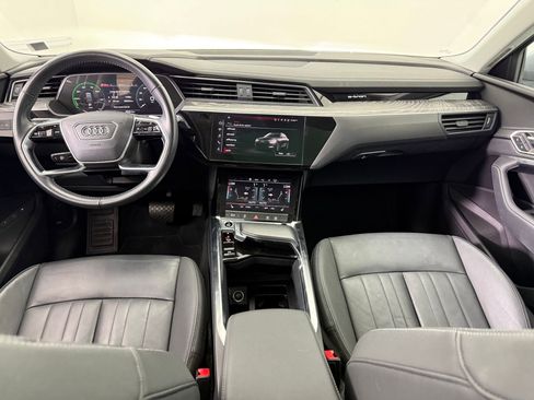 Used 2021 Audi e-tron Premium w/ Convenience Plus Package image 17
